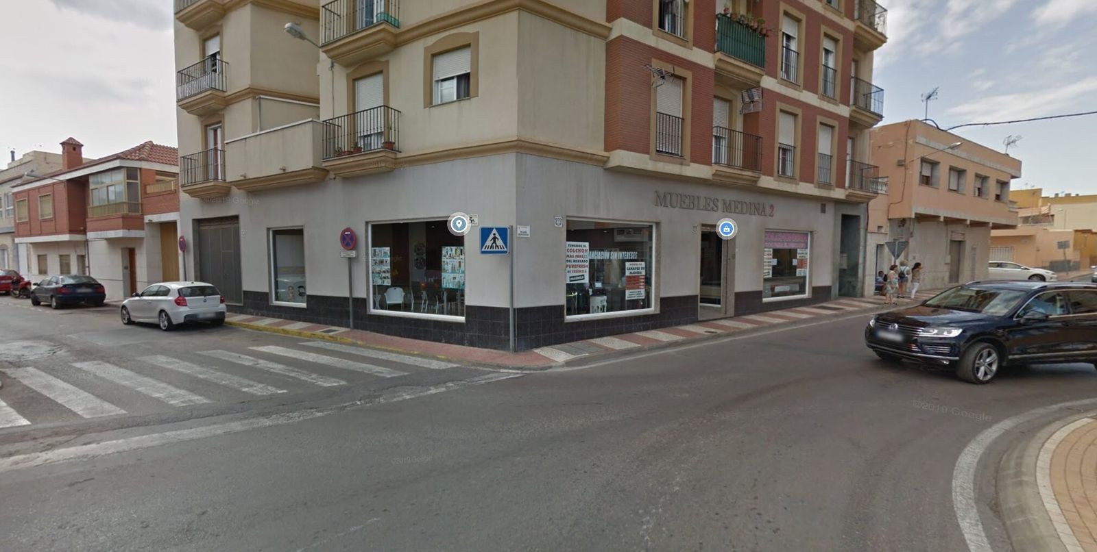 Lugar en el que varias personas vieron la agresión a la mujer.