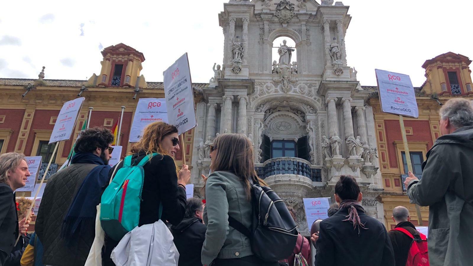 Concentración de la OCG en Sevilla esta mañana.
