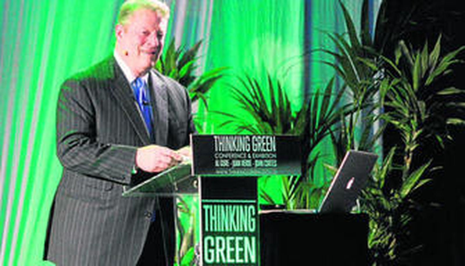 Al Gore, al inicio ayer de su intervención en Gibraltar.