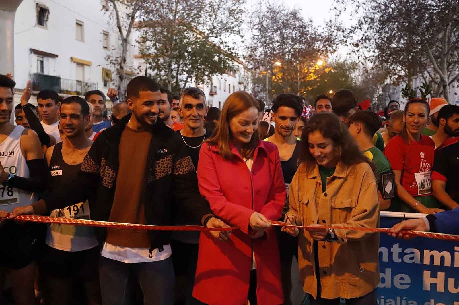 Imágenes de la carrera de San Silvestre en Huelva