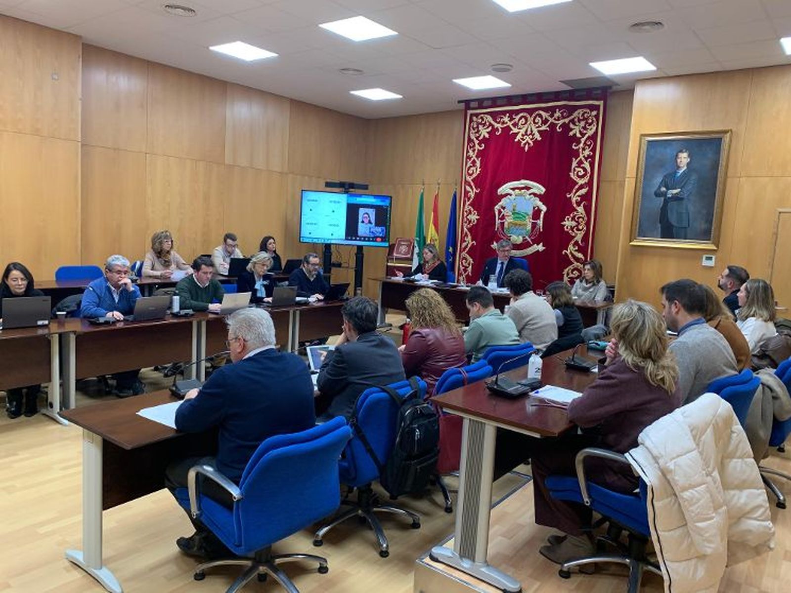 Un momento de la celebración del Pleno de enero en Puente Genil.