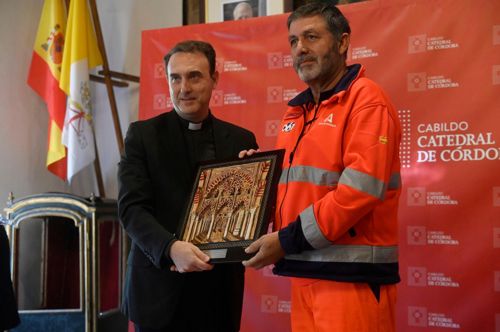 El reconocimiento a quienes lucharon contra el incendio de la Mezquita de Córdoba, en imágenes