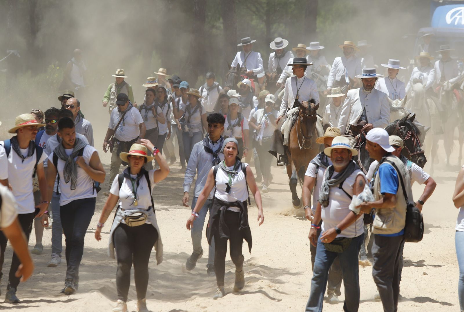 Todos los peregrinos de la Hermandad de Huelva, en imágenes
