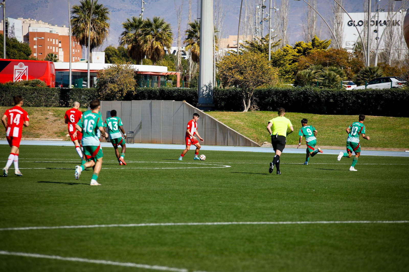 Las imágenes de Segunda RFEF entre Almeria B y recreativo de Granada