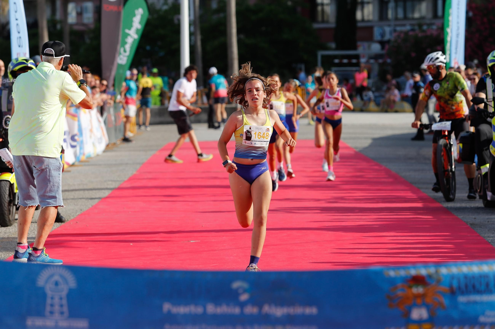 Búscate en la galería de fotos de categorías inferiores de la XXIII Carrera Popular Puerto Bahía de Algeciras