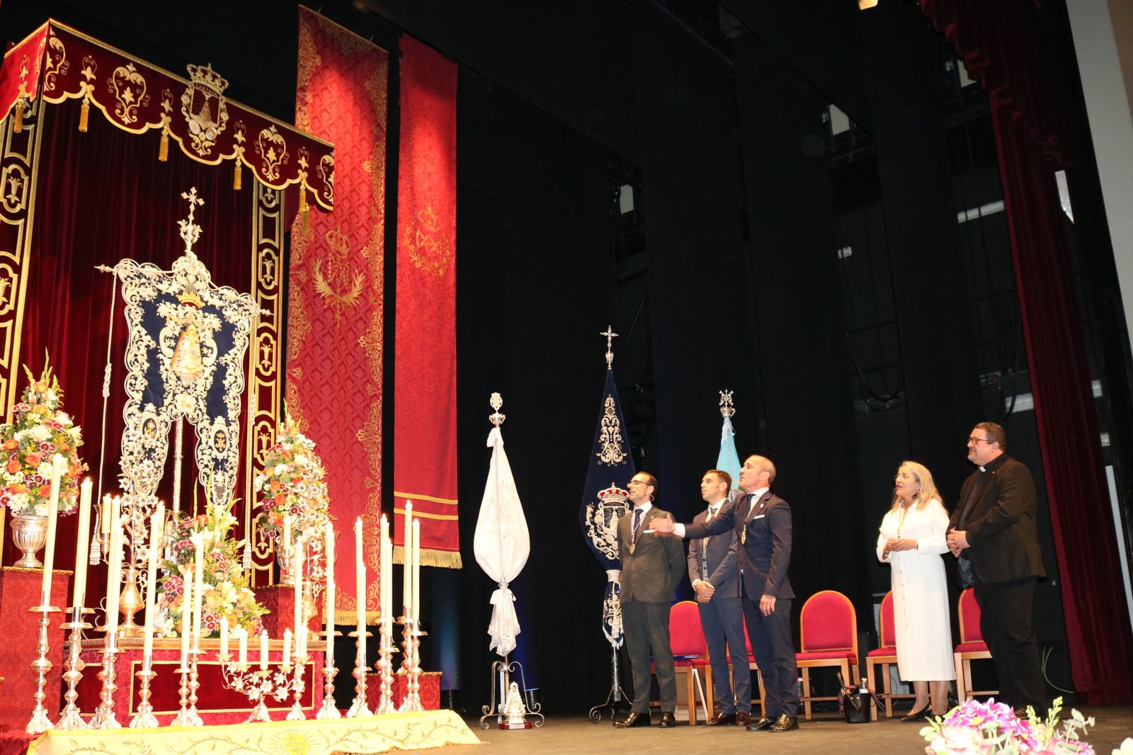 En el pregón de la hermandad del Rocío de Cartaya se rememora su querido camino.