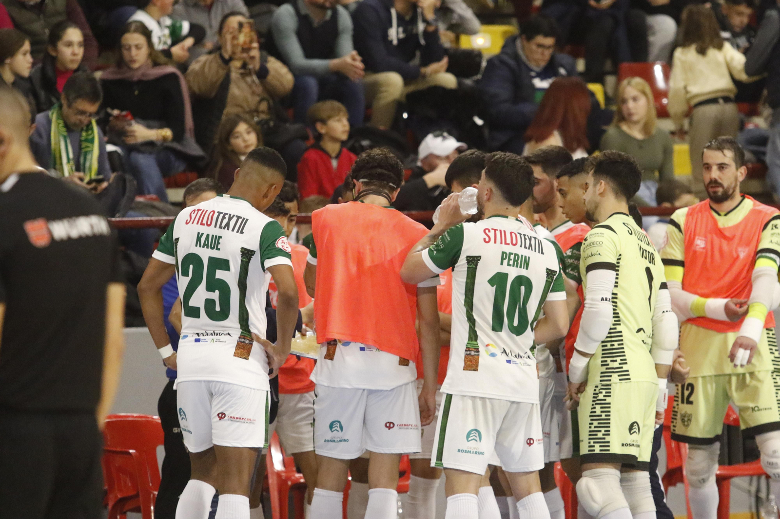 Las mejores fotos de la victoria del Córdoba Futsal ante el Noia