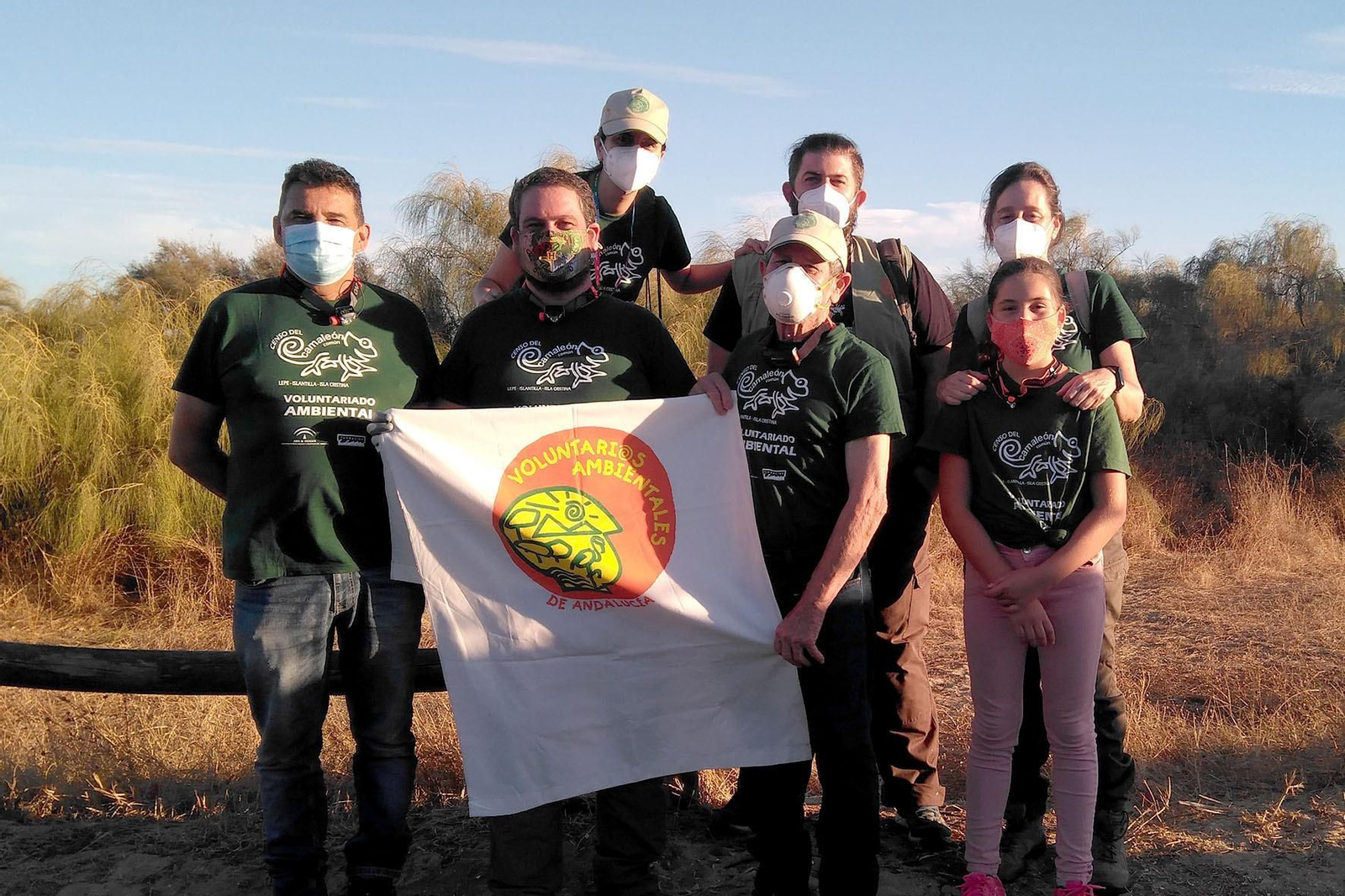 Voluntarios para realizar el censo del camaleón común.