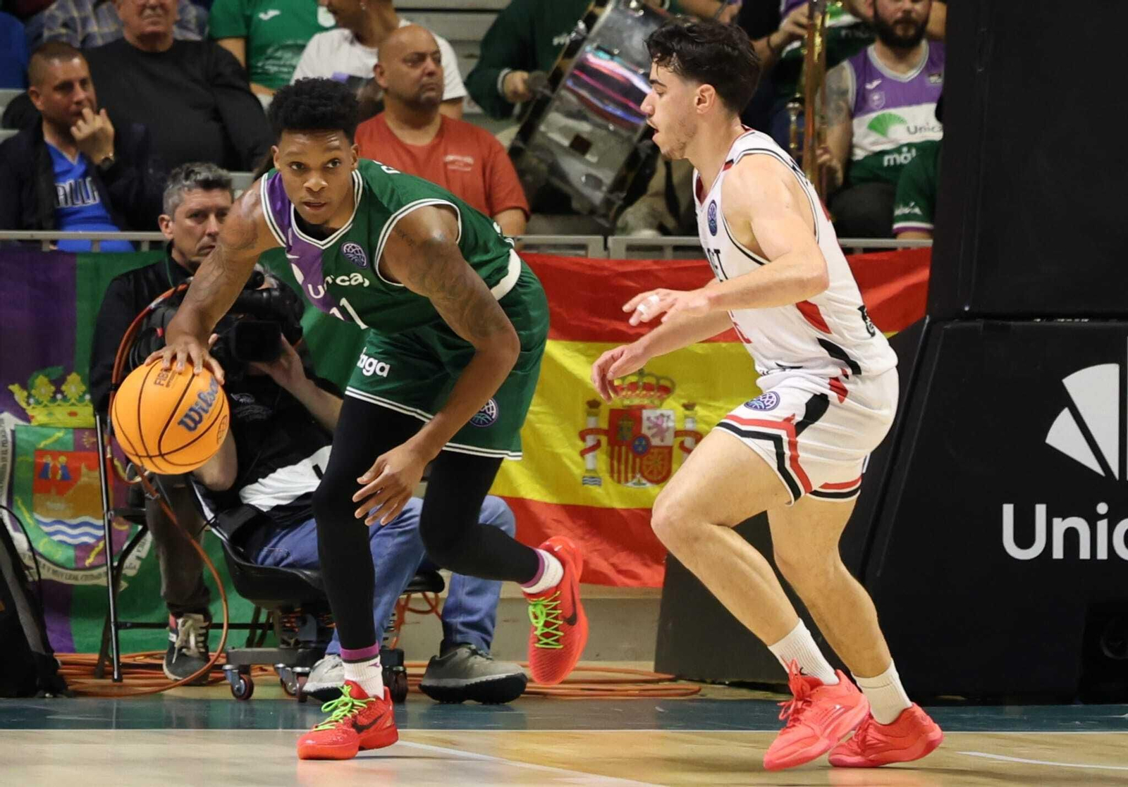 El Unicaja-Cholet Basket, en imágenes