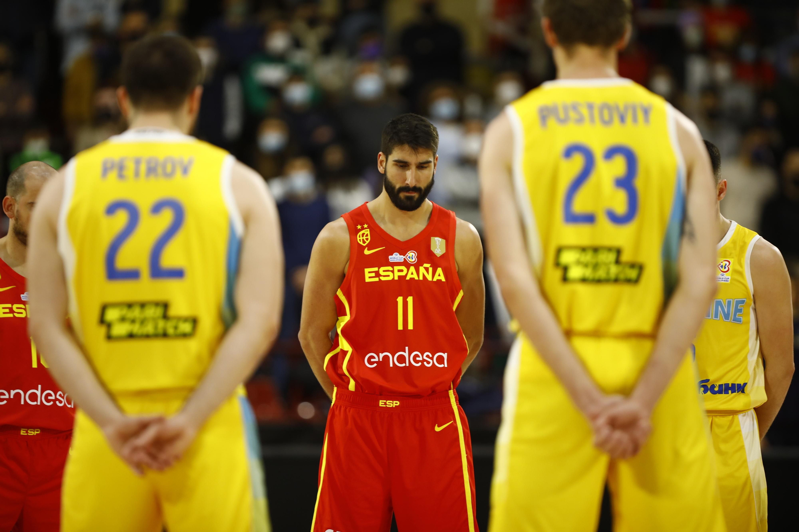 Las imágenes del emotivo encuentro entre España y Ucrania en Córdoba