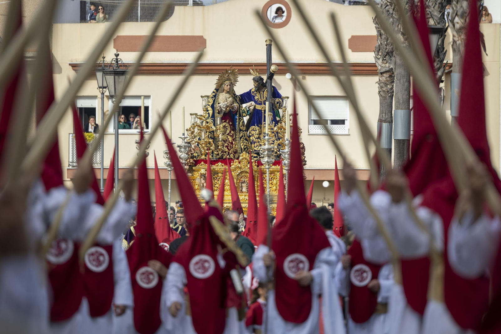 Las imágenes de la procesión de Afligidos de San Fernando en el Lunes Santo de la Semana Santa 2025