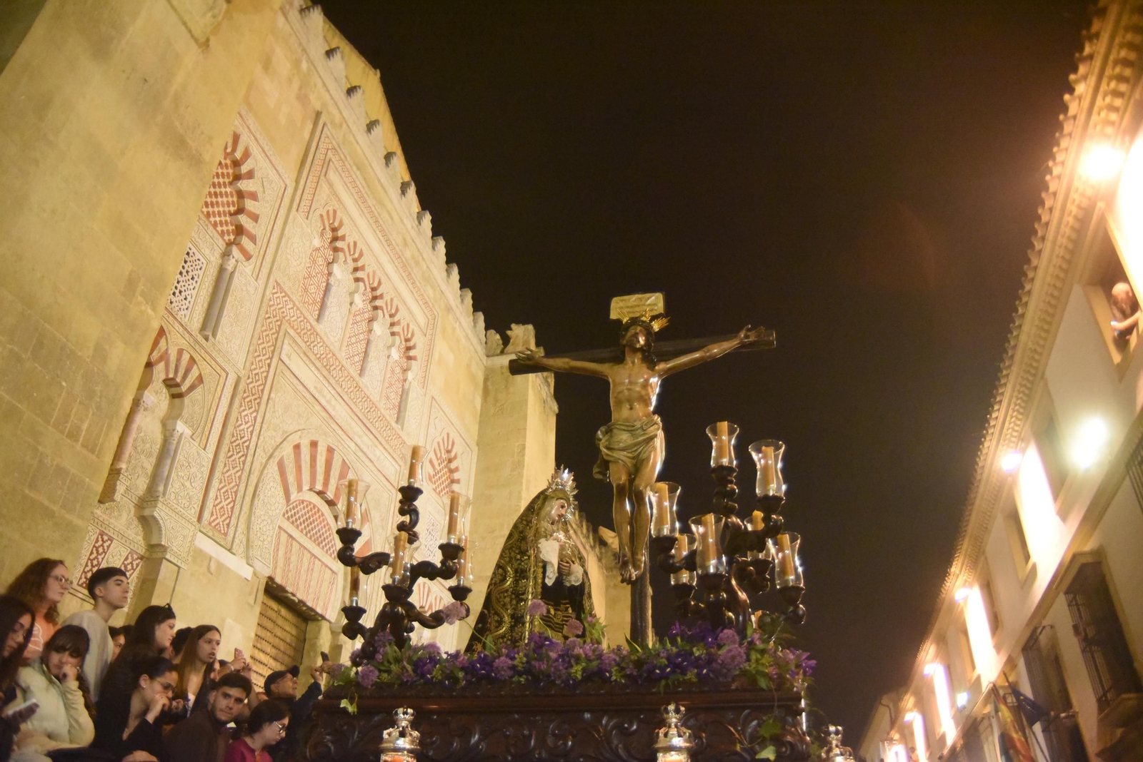 La procesión de la Expiración en este Viernes Santo de Córdoba, en imágenes