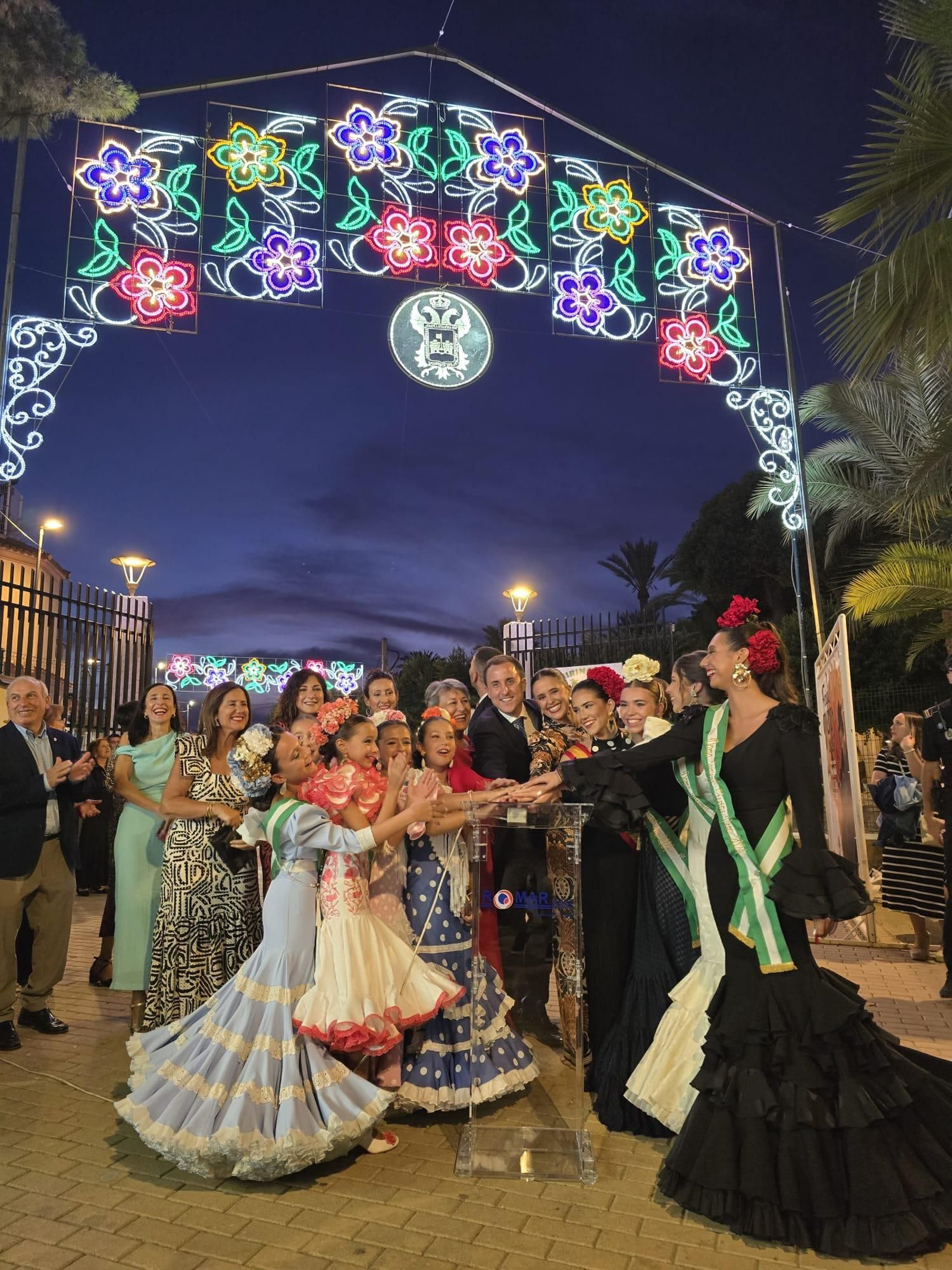 Encendido del alumbrado de la Feria de Vera 2025.