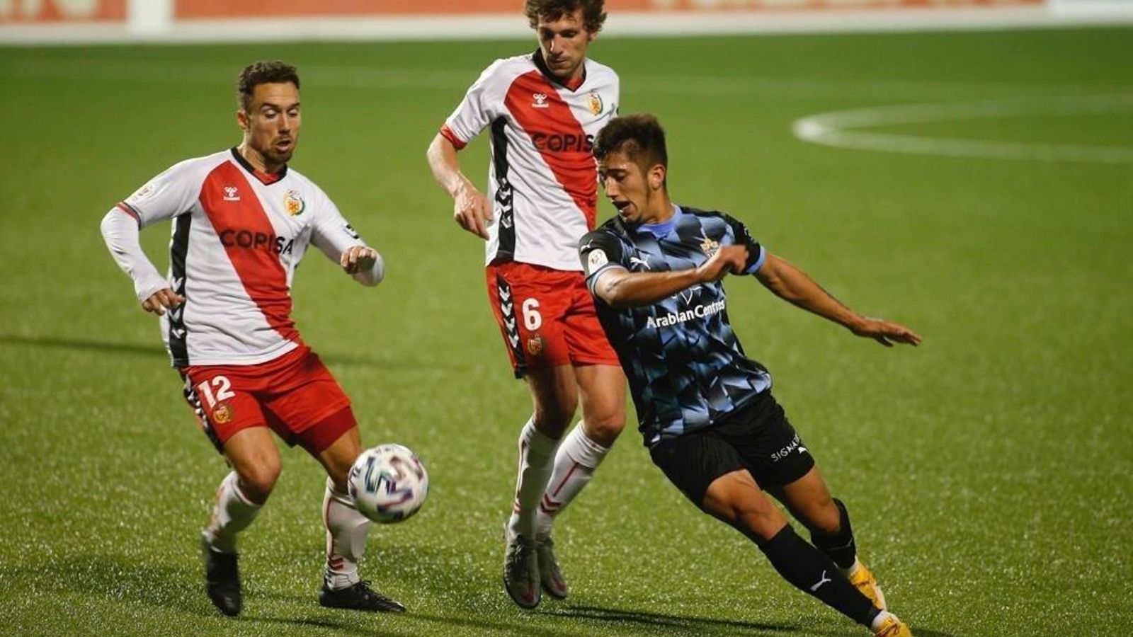 Olivera tuvo varias ocasiones en la primera mitad