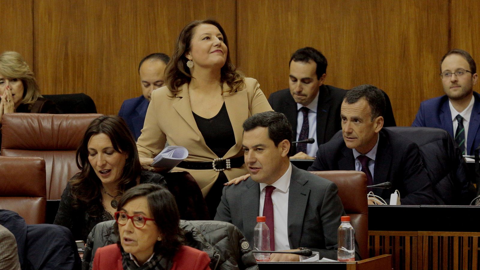 Carmen Crespo se dirige a la tribuna.