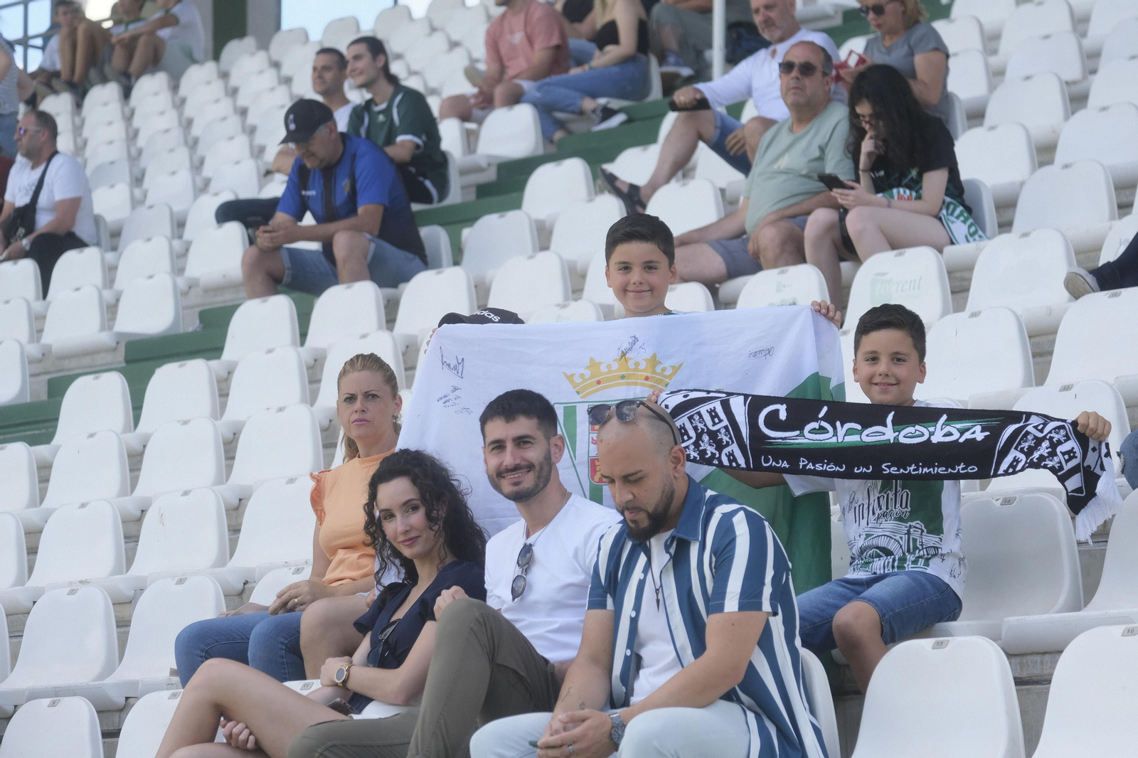 Las mejores fotos del ambiente en El Arcángel en el Córdoba CF - San Fernando Las mejores fotos del ambiente en El Arcángel en el Córdoba CF - San Fernando