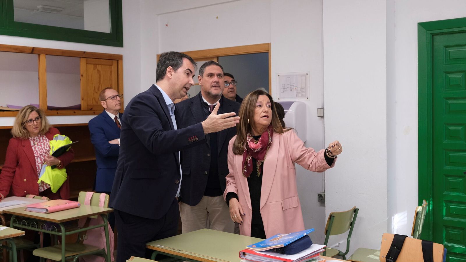 La consejera durante la visita que ha realizado a las obras del IES Alhadra de Almería