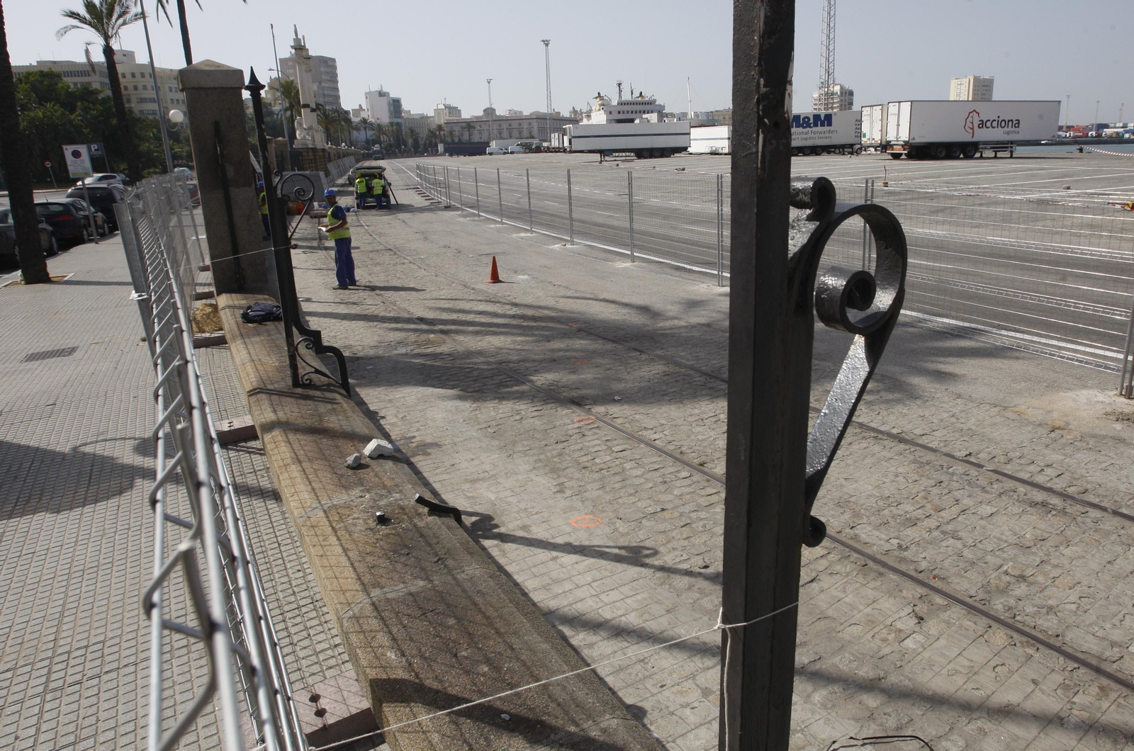 Una imagen de archivo en la que se aprecia por donde discurrirá el tramo del carril bici por el puerto.