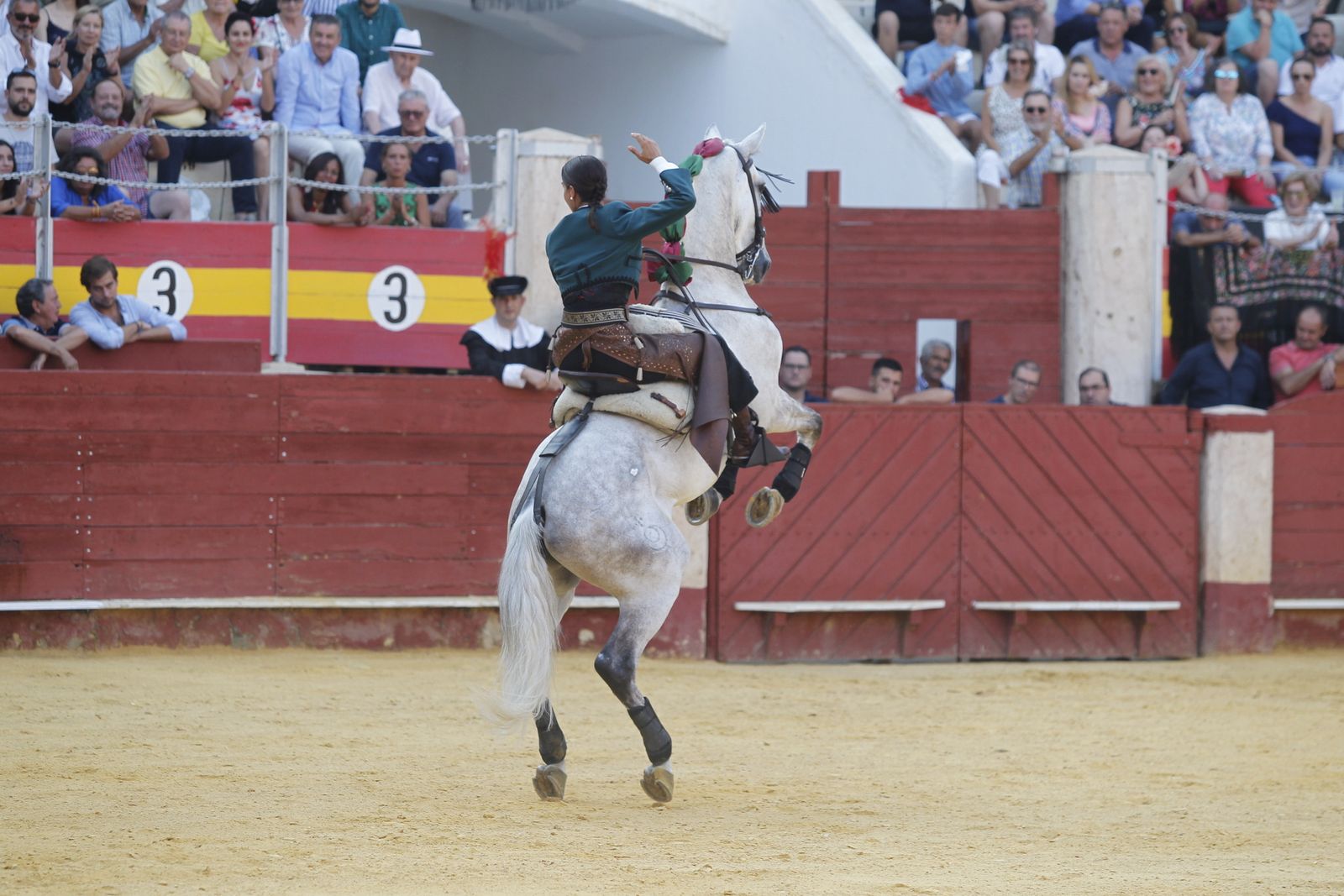 Fotogalería corrida de rejones. Feria de Almería 2019