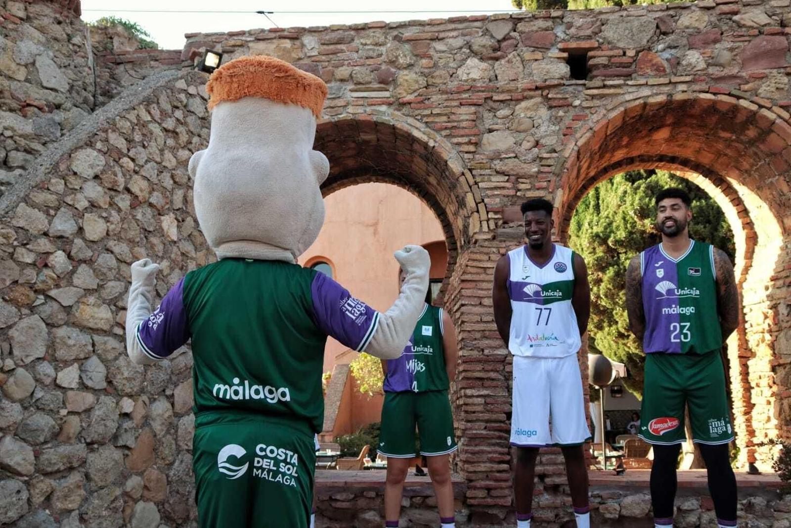 Las fotos de las nuevas camisetas del Unicaja 2023/2024