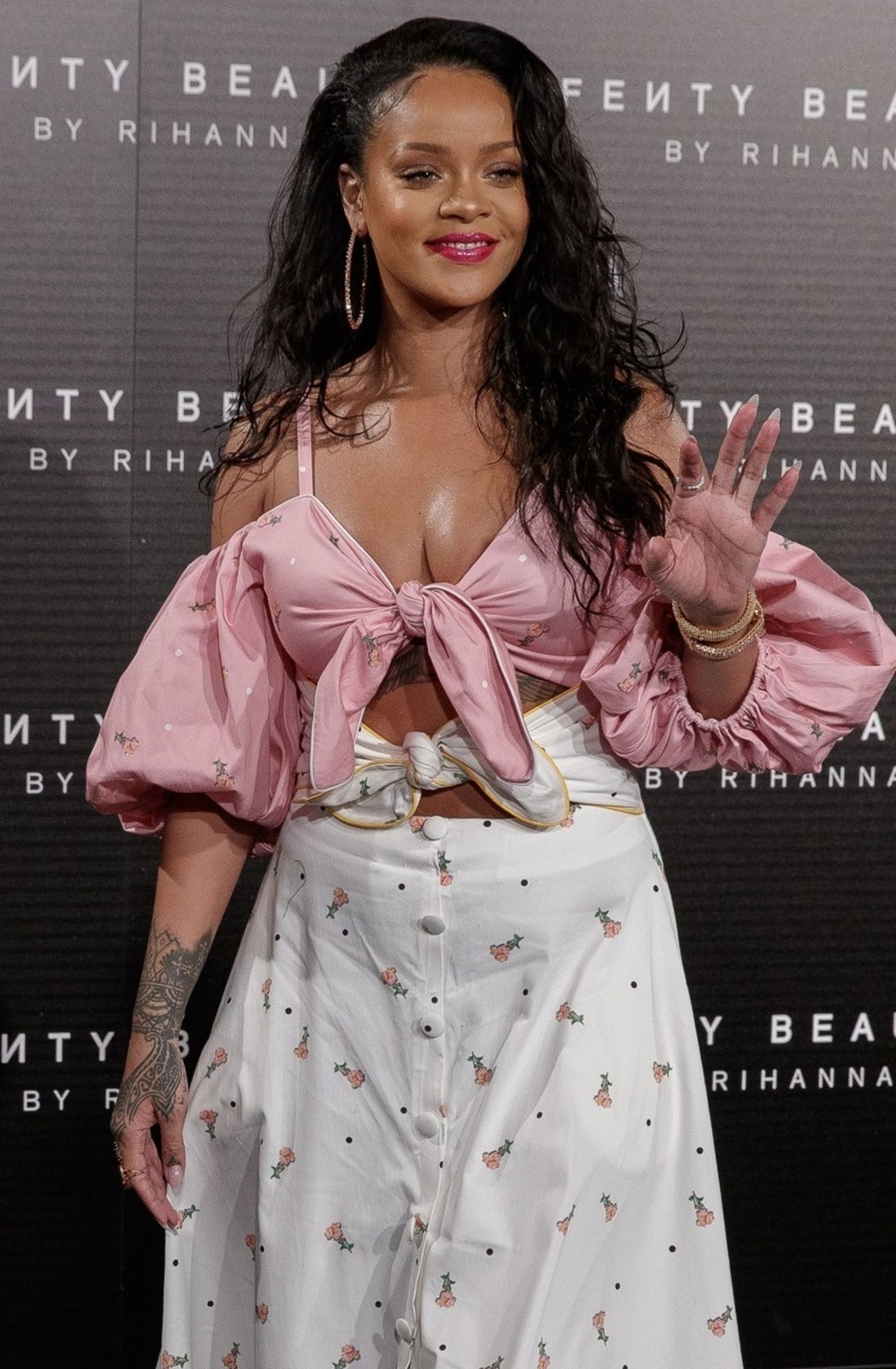 Rihanna no logra enamorar a sus fans en su visita a Madrid