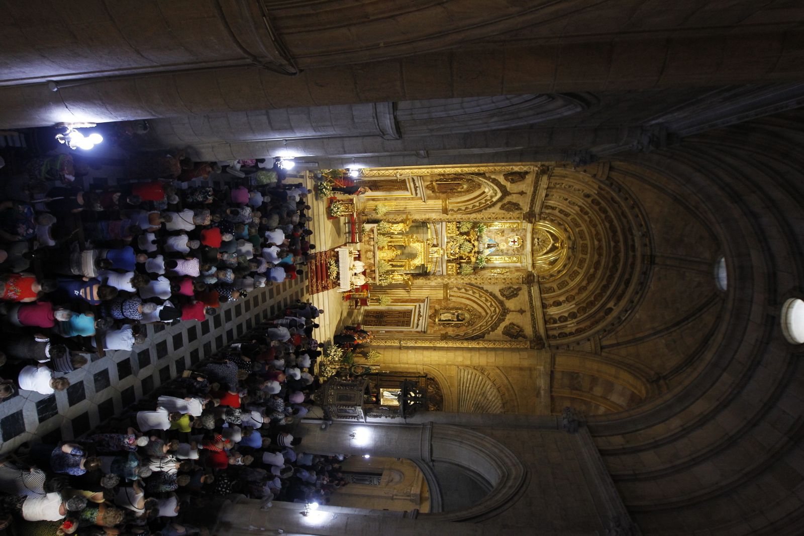 Fotogalería misas en honor a la Virgen del Mar. Feria de Almería 2019