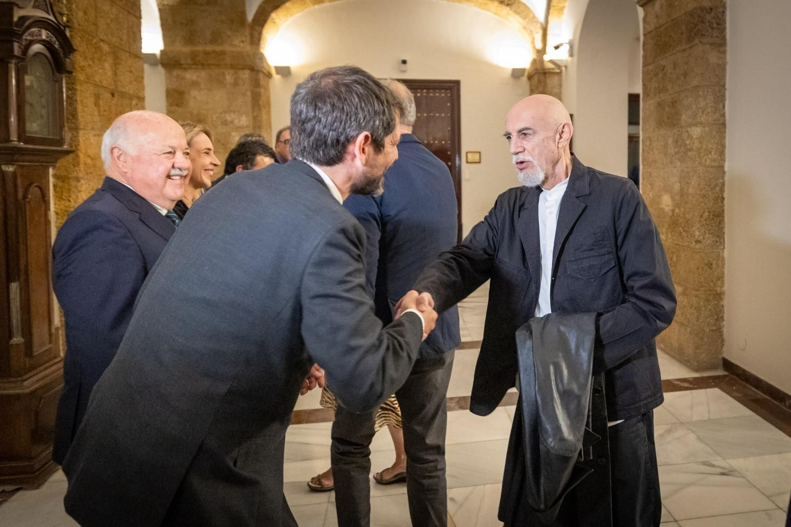 Las imágenes de la cena de los premiados con la Medalla de Oro de las Bellas Artes en la Diputación de  Cádiz
