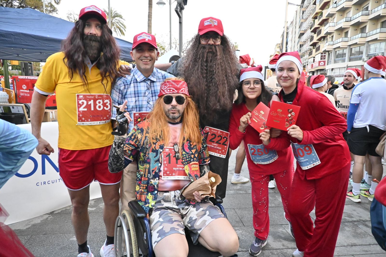 Búscate en las mejores fotografías de la San Silvestre de Huelva 2025