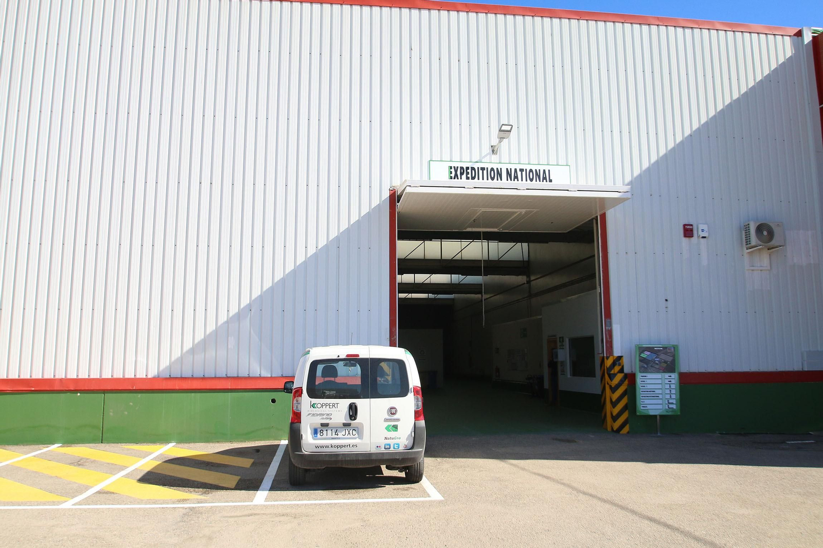 Fotogalería de la visita guiada a las instalaciones de Koppert en Águilas