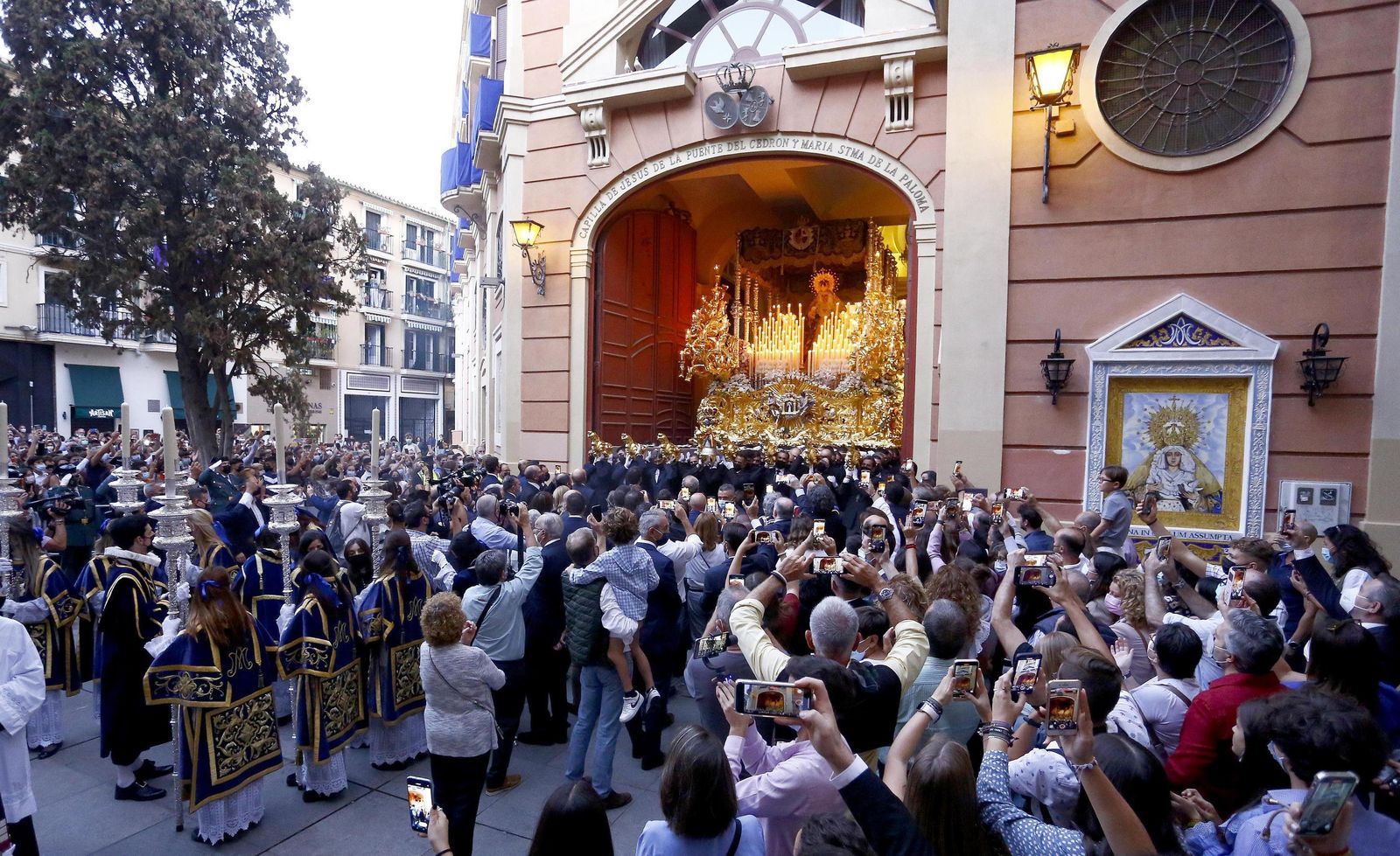 Las fotos de la procesión de La Paloma en Málaga