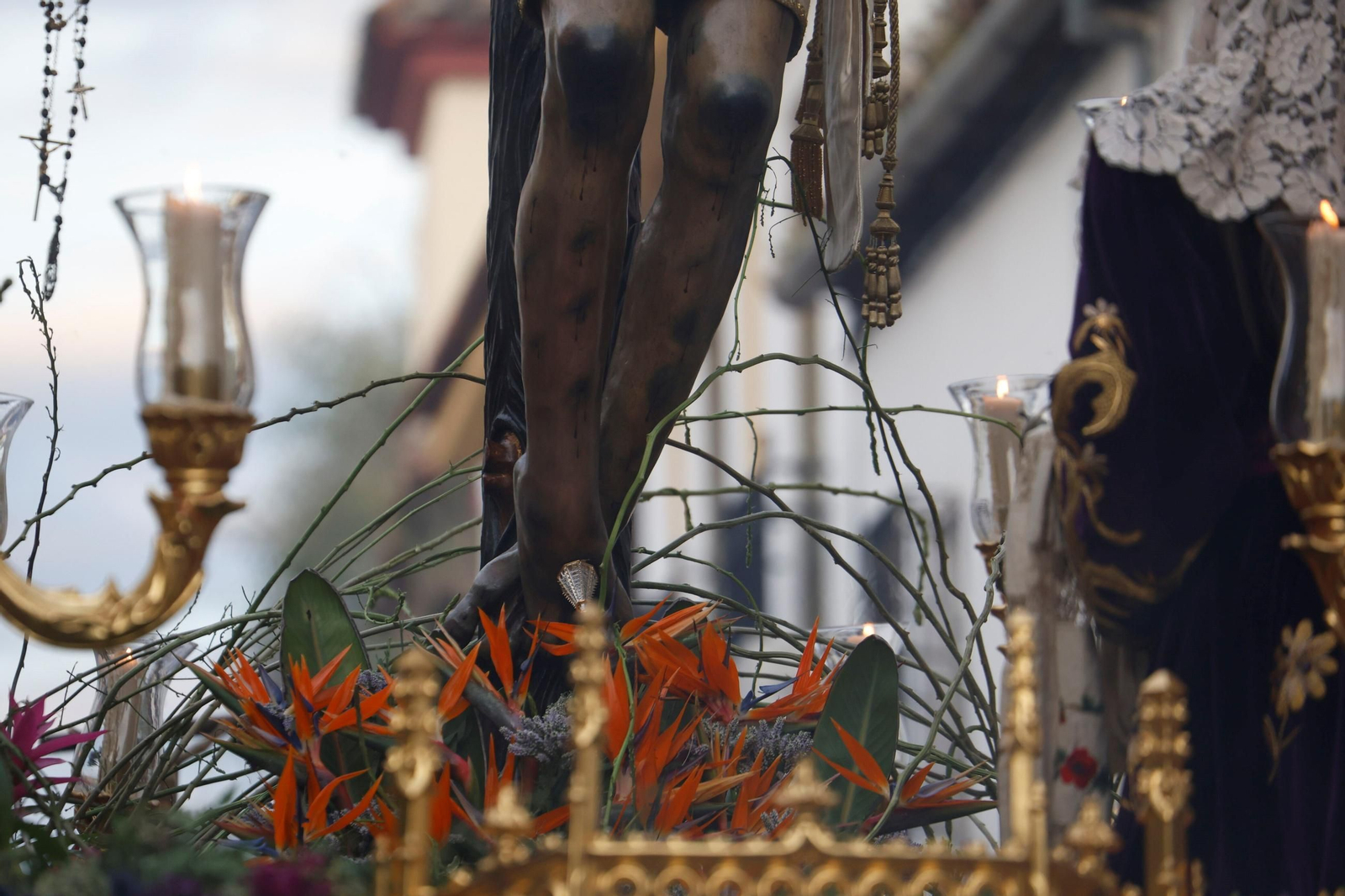 La procesión del Cristo de Gracia en este Jueves Santo de Córdoba, en imágenes