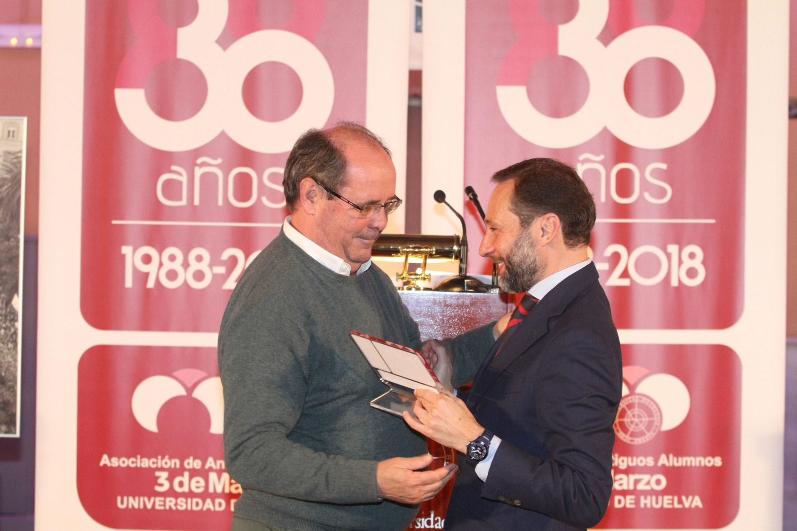 Imágenes de la entrega de premios de la asociación de antiguos alumnos 3 de Marzo en La Merced