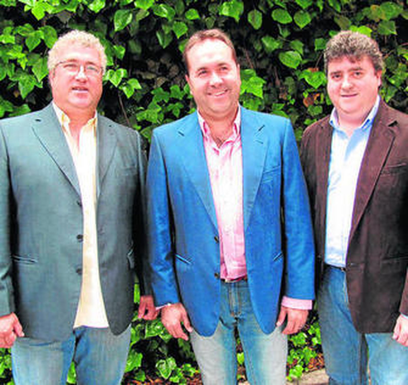 Los componentes del grupo Onuba:  Paco y Miguel Recio, y Enrique Pérez.
