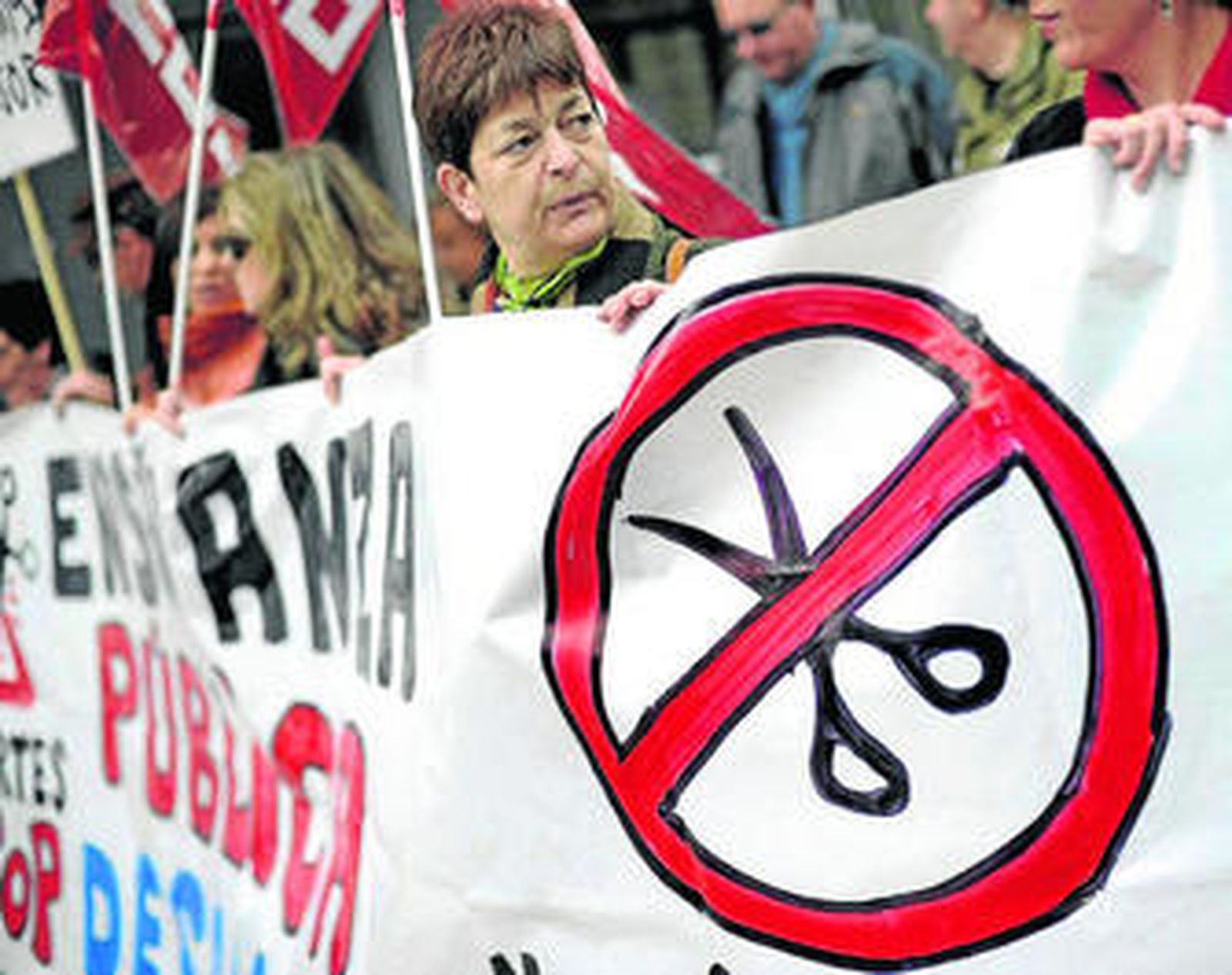 Manifestación en Pamplona el pasado 29 de abril contra los recortes en sanidad y educación.