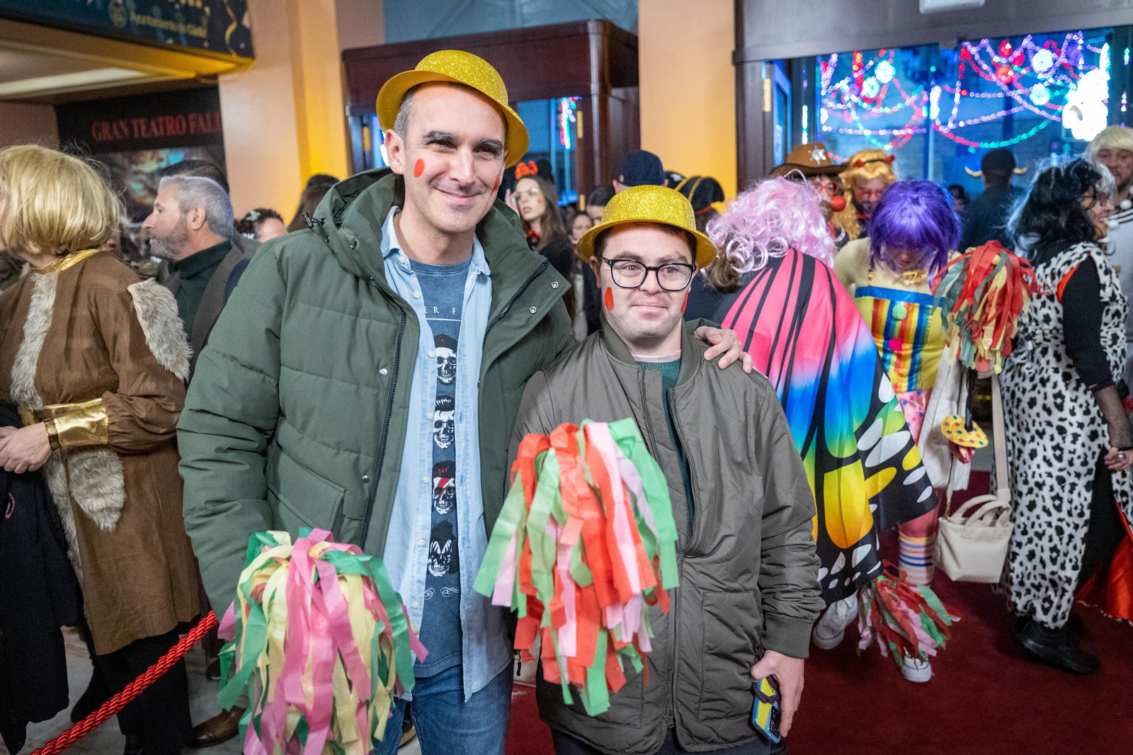 Búscate entre las mejores imágenes de la final del COAC 2024 del Carnaval de Cádiz