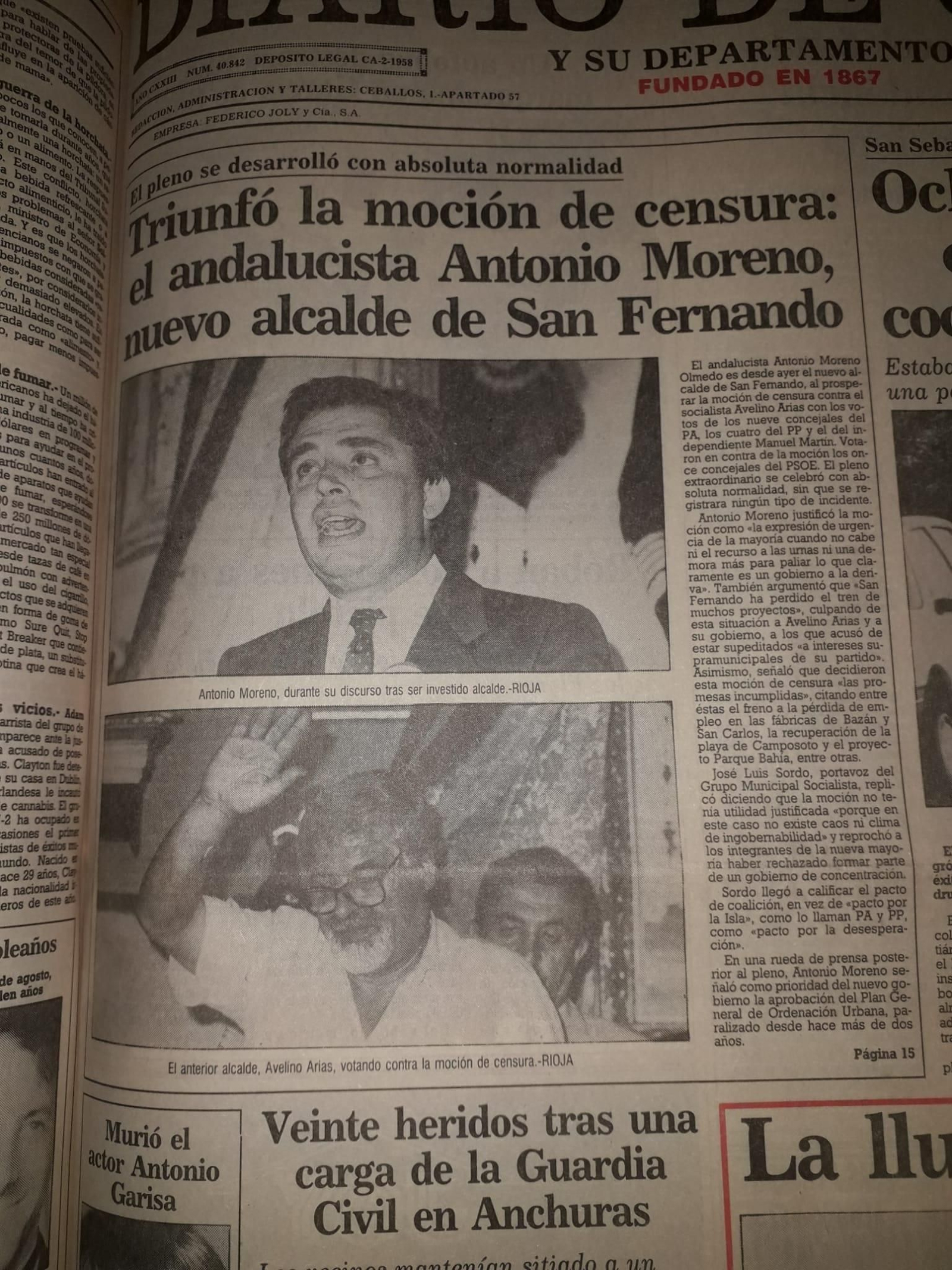 Primera página de Diario de Cádiz del 9 de agosto de 1989, que abría con el triunfo de la moción de censura en San Fernando.