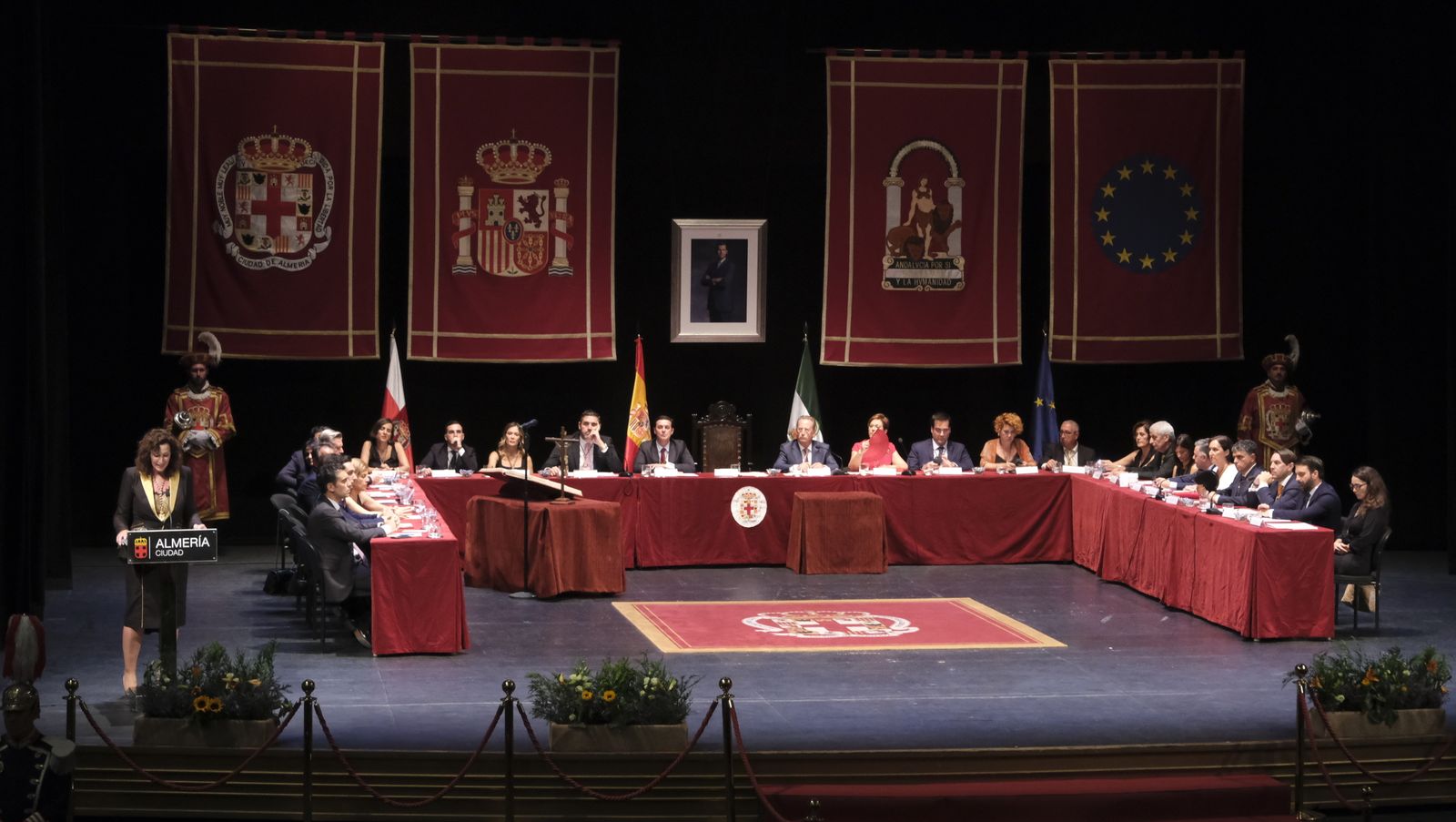 Imágenes de la investidura como Alcaldesa de Almería, de María del Mar Vázquez Agüero