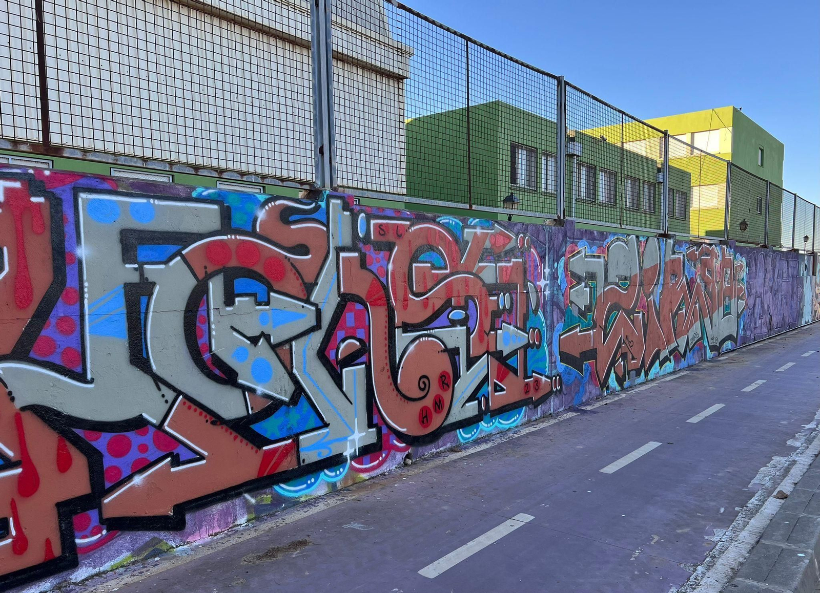 Grafitis, el arte callejero que se esconde en las calles de Algeciras