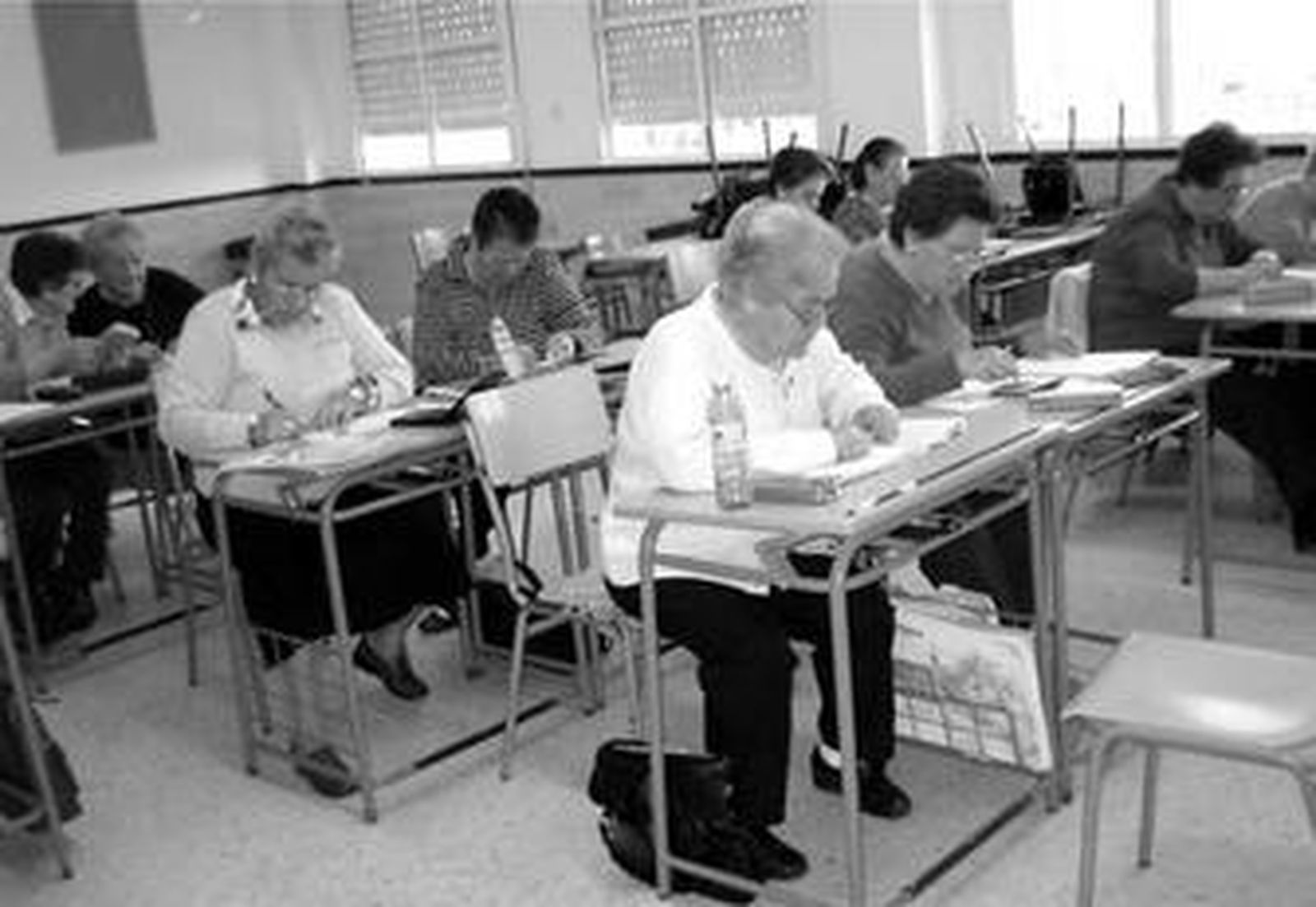Imagen de una clase del centro de adultos ubicado en el presente curso en el IES La Jarcia.
