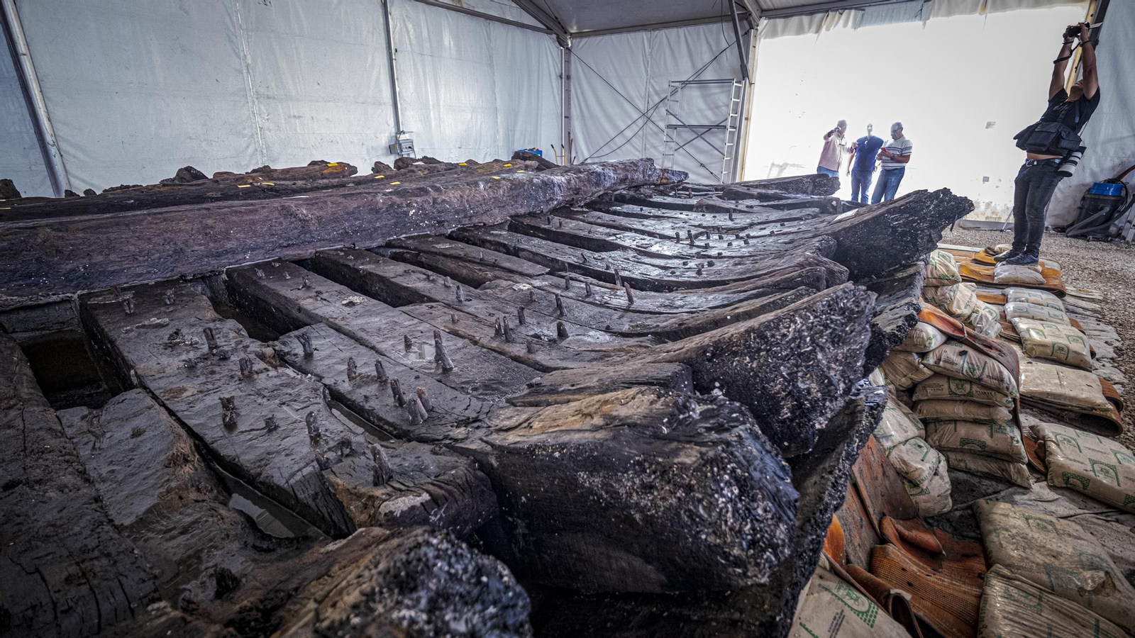 Las imágenes del pecio del siglo XVII (Delta I) rescatado en aguas de la Bahía de Cádiz