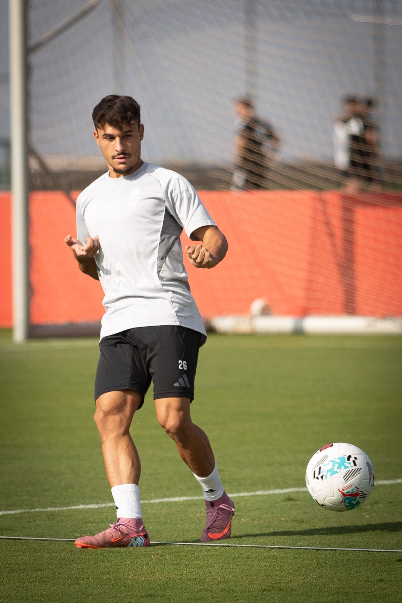 Las imágenes del entrenamiento del Granada CF