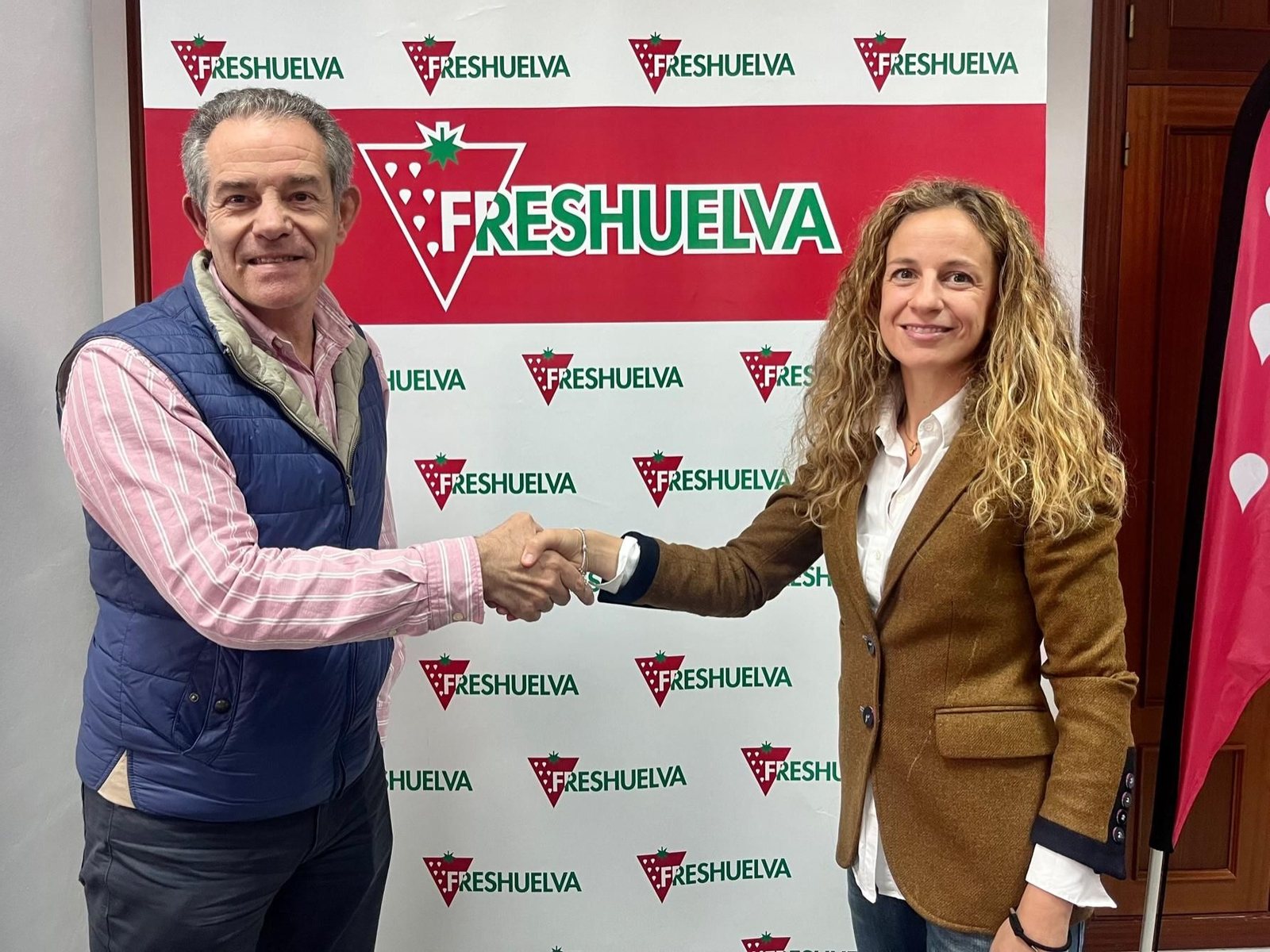 Rafael Domínguez y la doctora Elia Fernández Martínez. Rafael Domínguez y la doctora Elia Fernández Martínez.