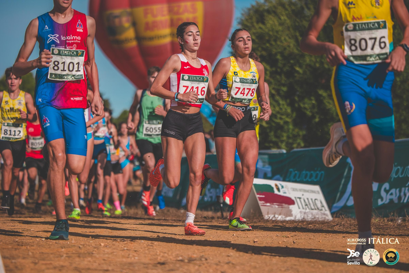 Búscate en las fotos del Cross de Itálica 2025 | 6