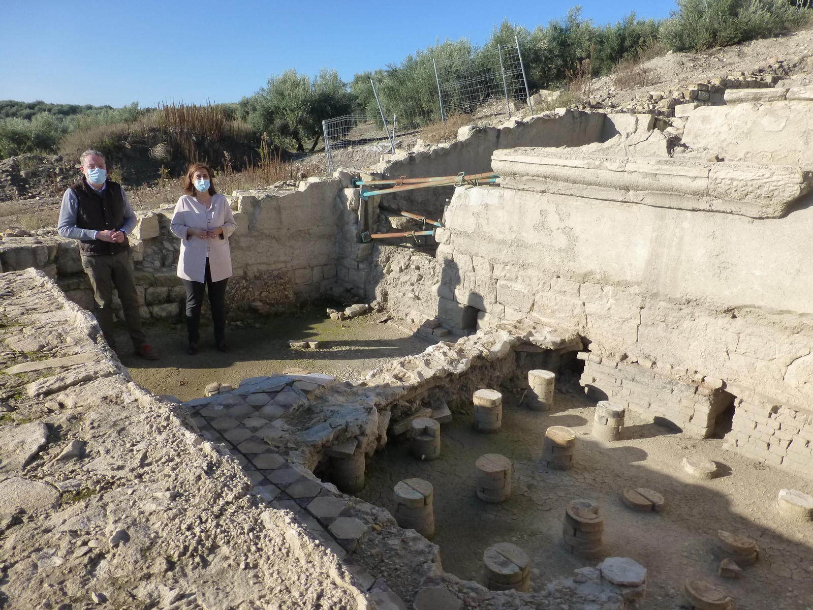 Vacas y Piernagorda, en una de las termas.