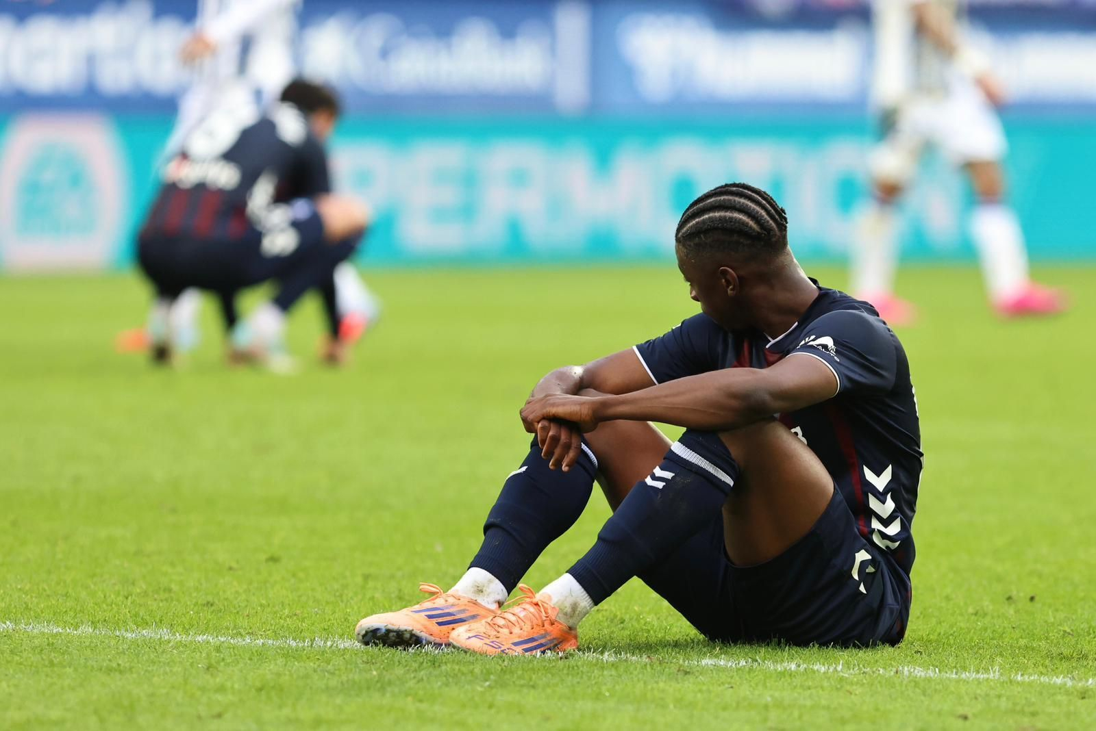 Jair, abatido tras una derrota del Eibar en liga.