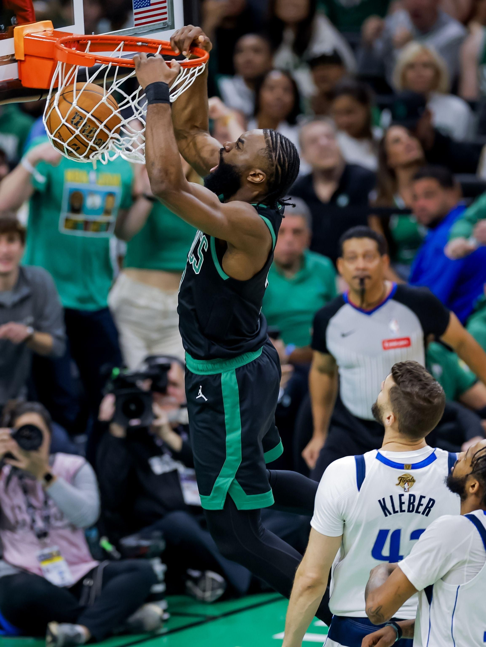 El segundo partido de la final de la NBA Celtics - Mavericks, en imágenes