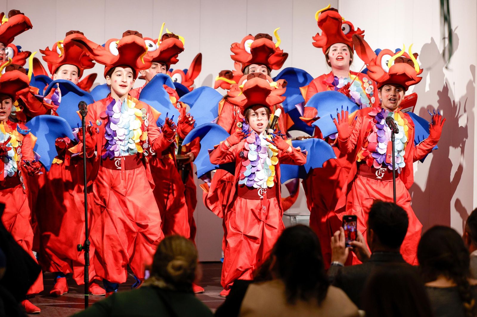 Búscate entre las mejores imágenes de la quema del dios Momo