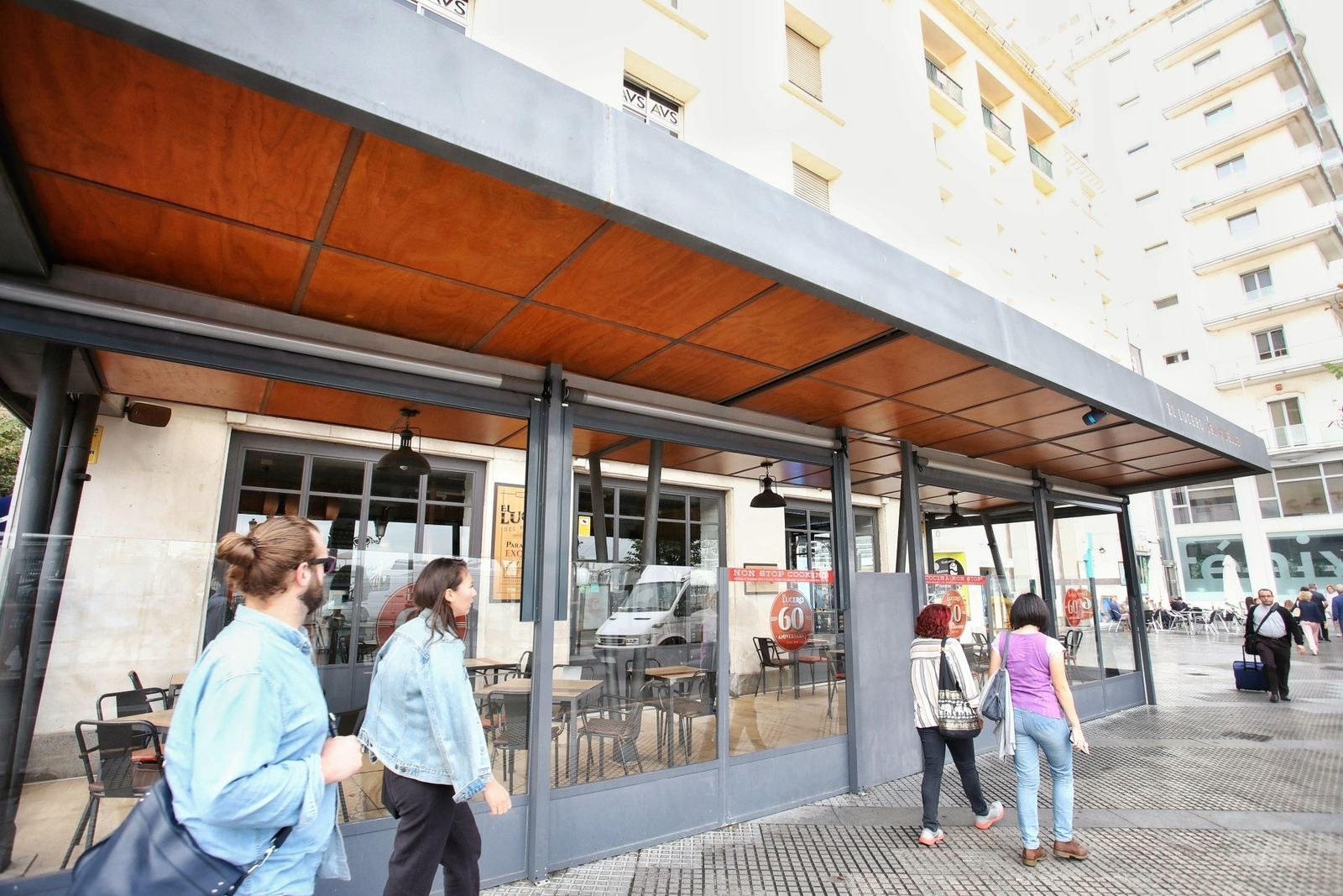 El bar Lucero en la avenida del Puerto.