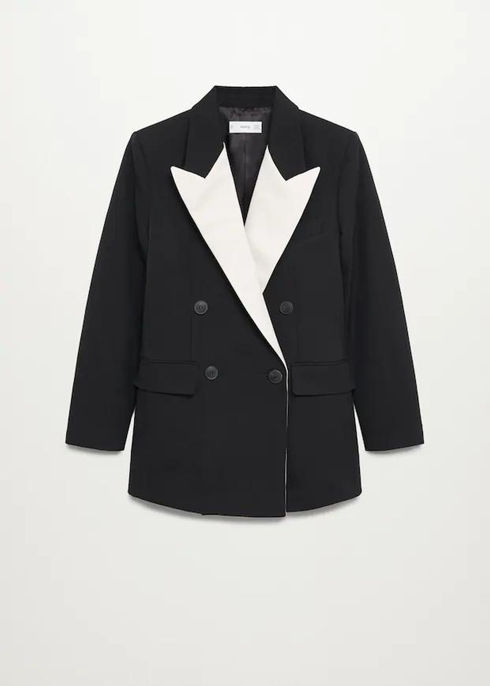 Chaqueta smoking de Mango.