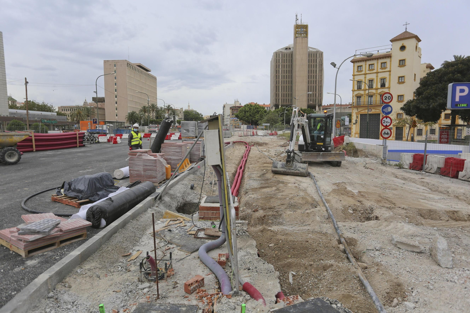 Fotos del avance del Metro de Málaga en la reurbanización de la Avenida de Andalucía